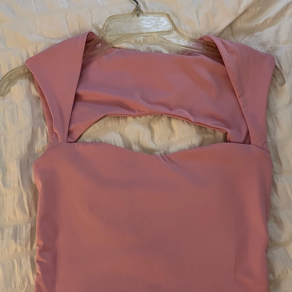 Elegant Pink seamless top ( open back slit )